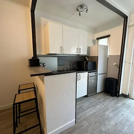 Cosy Avec Balcon - Tramway Au Pied, Proche Centre