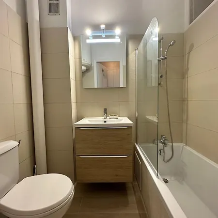 Cosy Avec Balcon - Tramway Au Pied, Proche Centre *